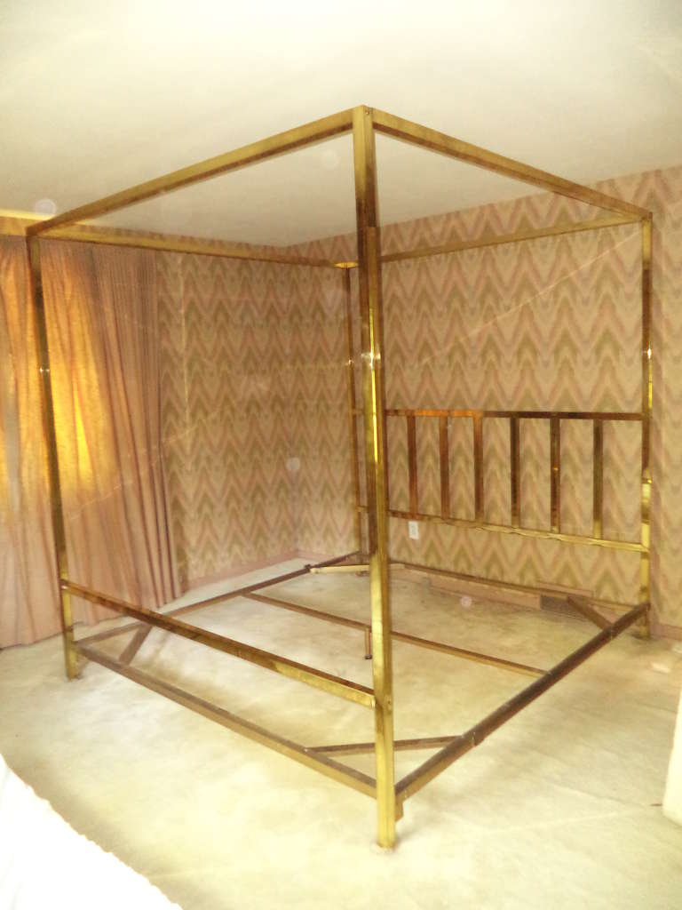 brass canopy bed king