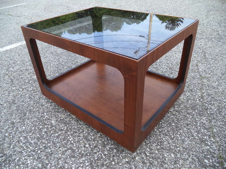 Milo Baughman Style Mid-Century Table with Smoked Glass Top In Excellent Condition In Redding, CT