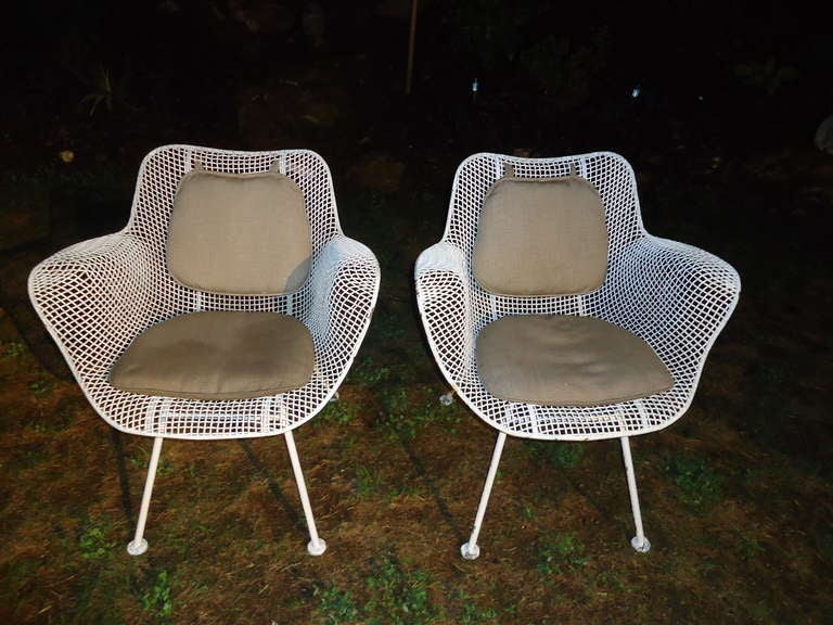 Mid-Century Modern Pair of Woodard Sculptura  Arm Chairs