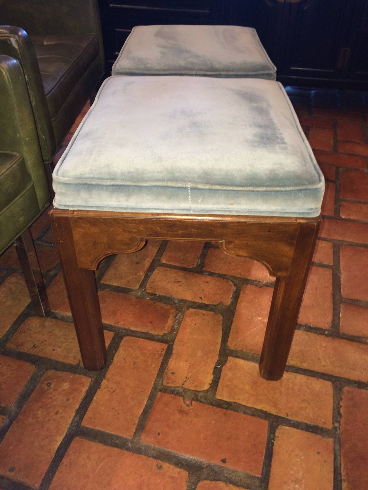 Pair of Ethan Allen Stools In Good Condition In Redding, CT