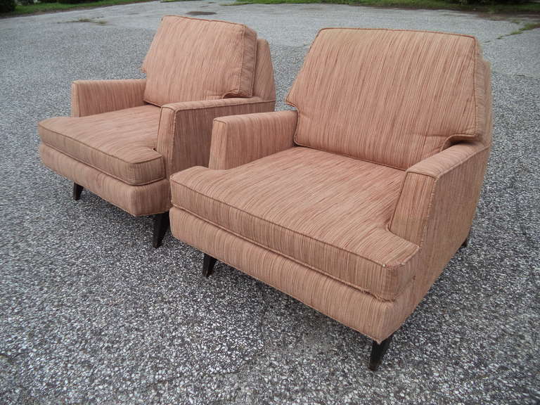 Mid-Century Modern Pair of Sculptural Mid Century Lounge Chairs