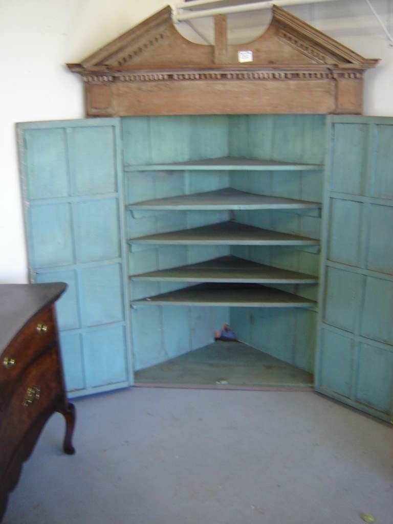 Early Gothic Oak Corner Cupboard 2