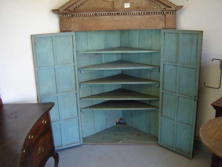 Early Gothic Oak Corner Cupboard 3