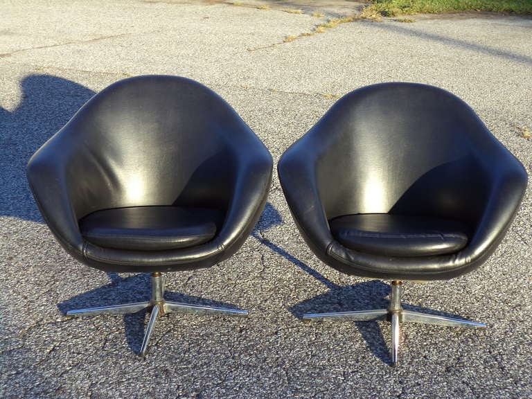 Swedish Pair of Vintage Overman Swivel lounge chairs