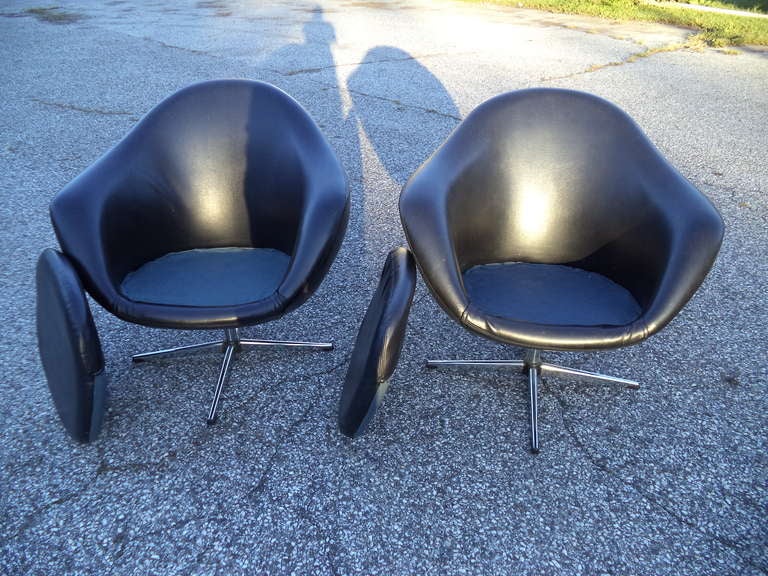 Pair of Vintage Overman Swivel lounge chairs 3