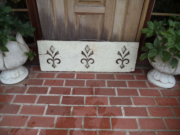 Pair of Antique Architectural Fleur de Lis Carved Panels 2