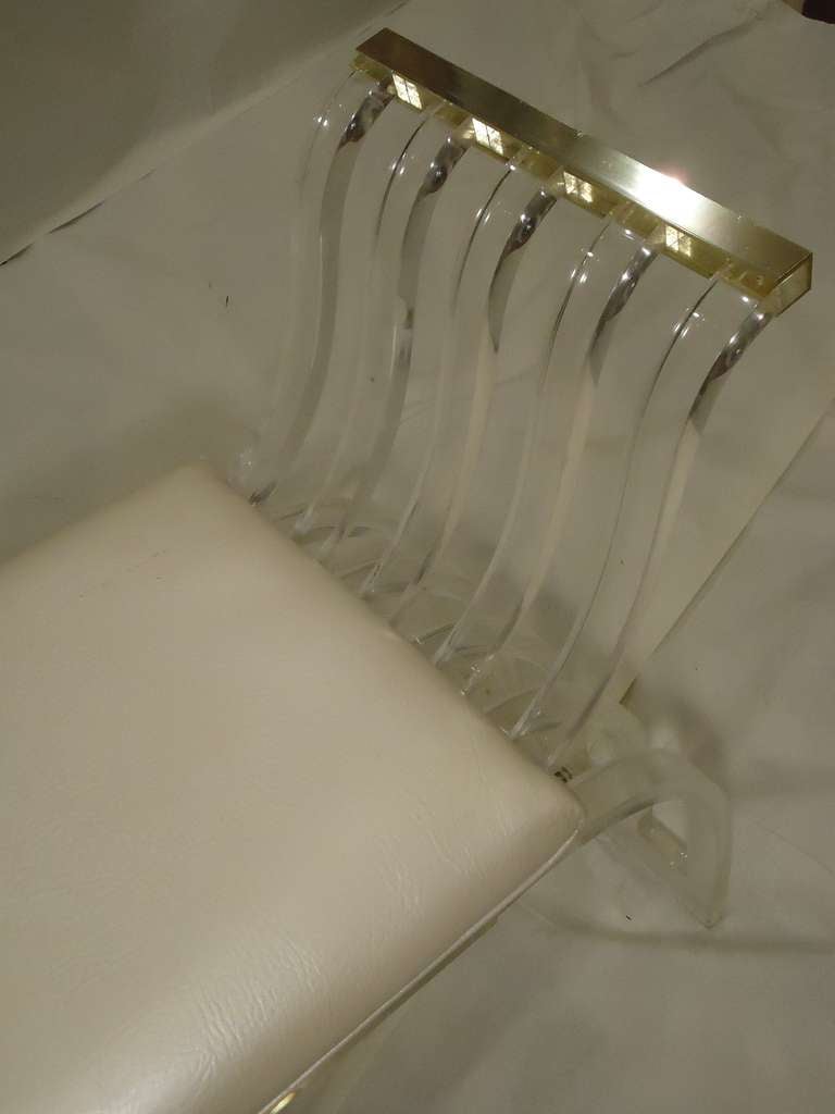 Hollywood Regency Lucite Bench In Good Condition In Redding, CT