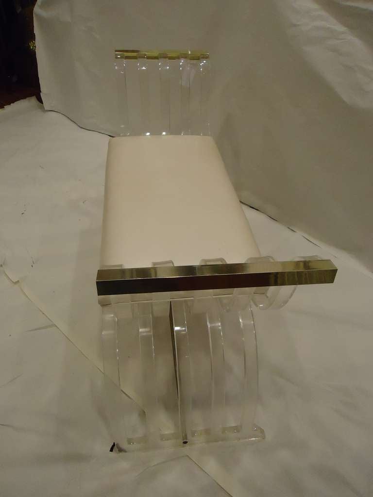 Mid-20th Century Hollywood Regency Lucite Bench