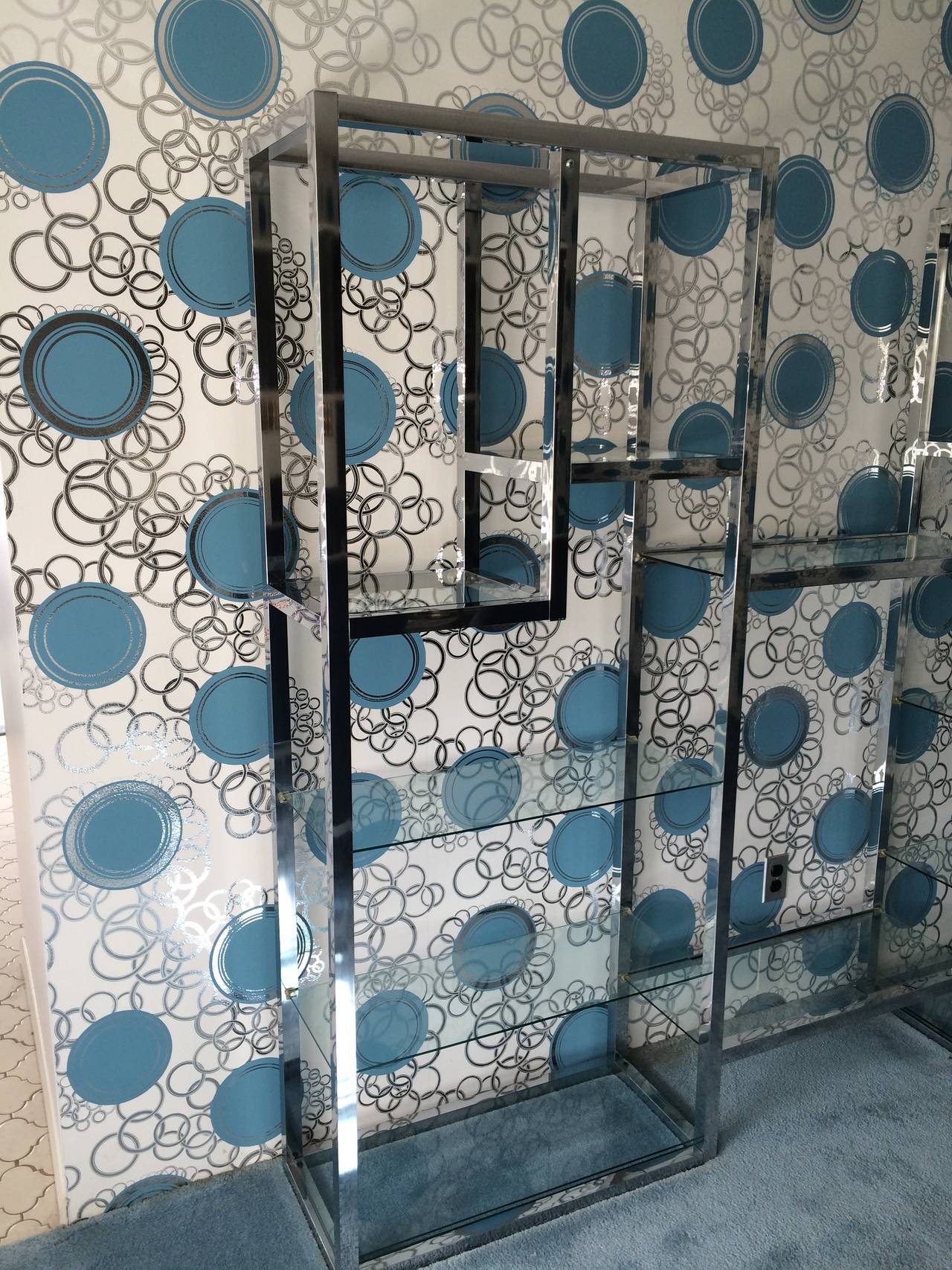 Milo Baughman Style Chrome Extra Large Etagere In Good Condition In Redding, CT