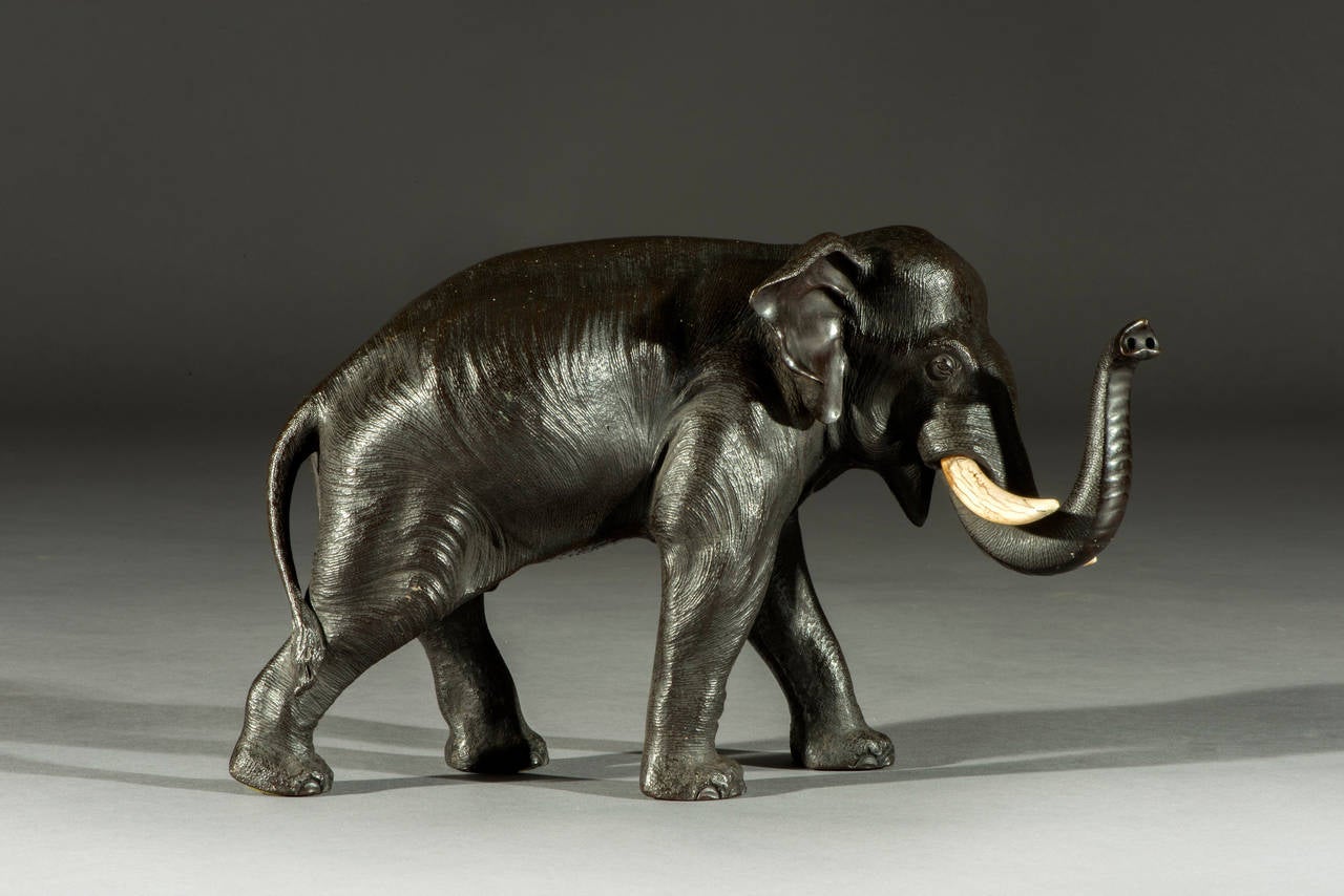 Large Japanese Meiji Period Bronze Bull Elephant In Good Condition In Bradford on Avon, GB