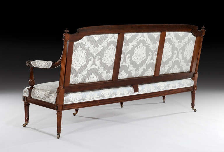 Stunning 19th Century Carved Bowfront Rosewood Settee in the Style of Robert Adam In Excellent Condition In Bradford on Avon, GB