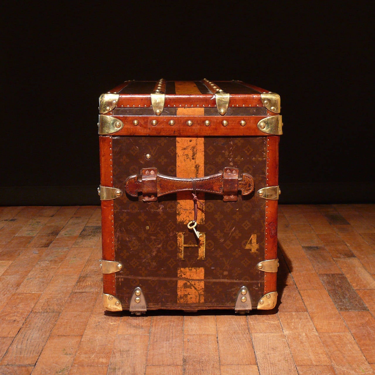 Mid-20th Century Delightful Louis Vuitton Shoe Trunk with Striped Livery, circa 1935