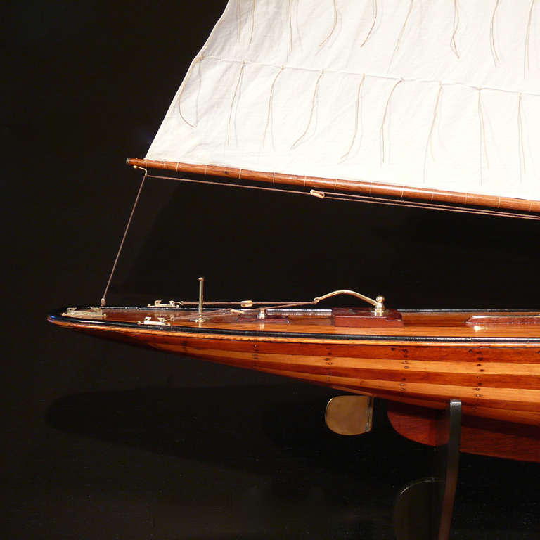 Large Pond Yacht 'Nyria' In Excellent Condition In London, GB