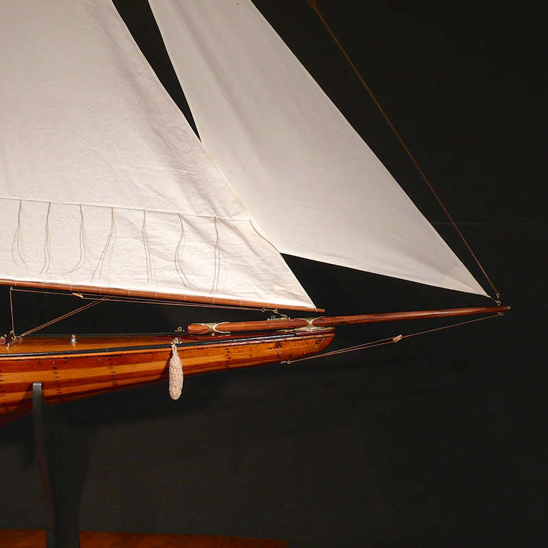 Large Pond Yacht 'Nyria' 1