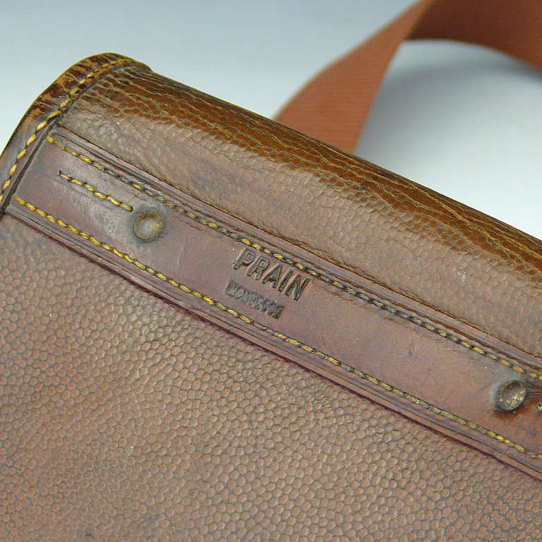 Unusual Cartridge Bag by Prain circa 1920 In Excellent Condition In London, GB