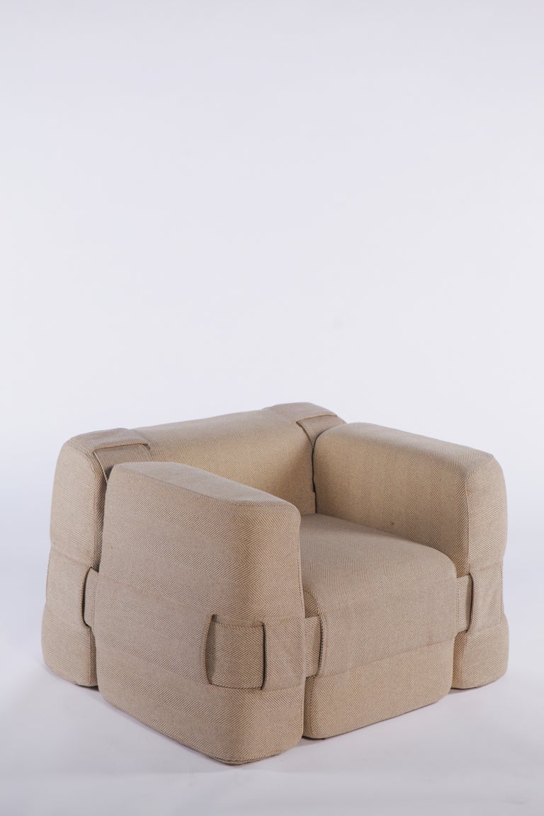 Rare and charming armchair designed in 1965 by Mario Bellini for Cassina, this armchair wears its original wool twill weave and upholstery is still in acceptable condition. 