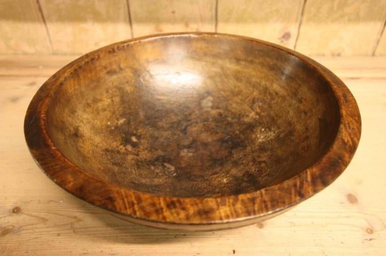 English 19th Century Antique Sycamore Dairy Bowl. In Excellent Condition In Lancashire, GB