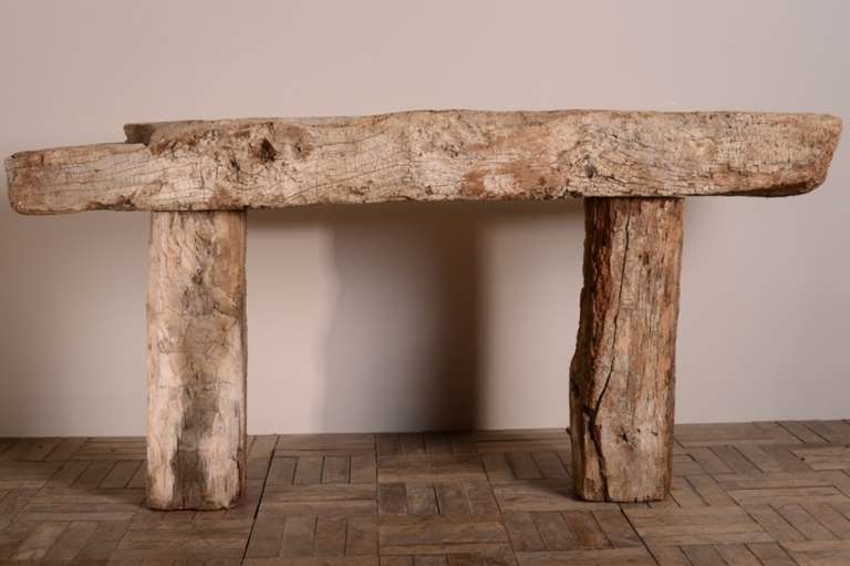 Medieval Antique English Oak Console Table.
This is a most amazing hunk of 16th century antique oak timber, very sculptural and attractive to the eye.
Made into a very stable and solid unique console table with secret steel lugs.
A fabulous,