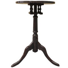 Early 18th Century Antique Oak Tripod Table.