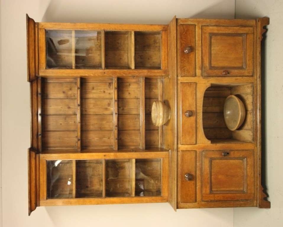 Mid 19th Century Antique Oak Welsh Dresser.
A solid oak, antique Welsh dresser from the Carmarthenshire area and dating from around 1840-60.
A nice size, perfect for a cottage kitchen, this antique oak dresser has lots of storage and display