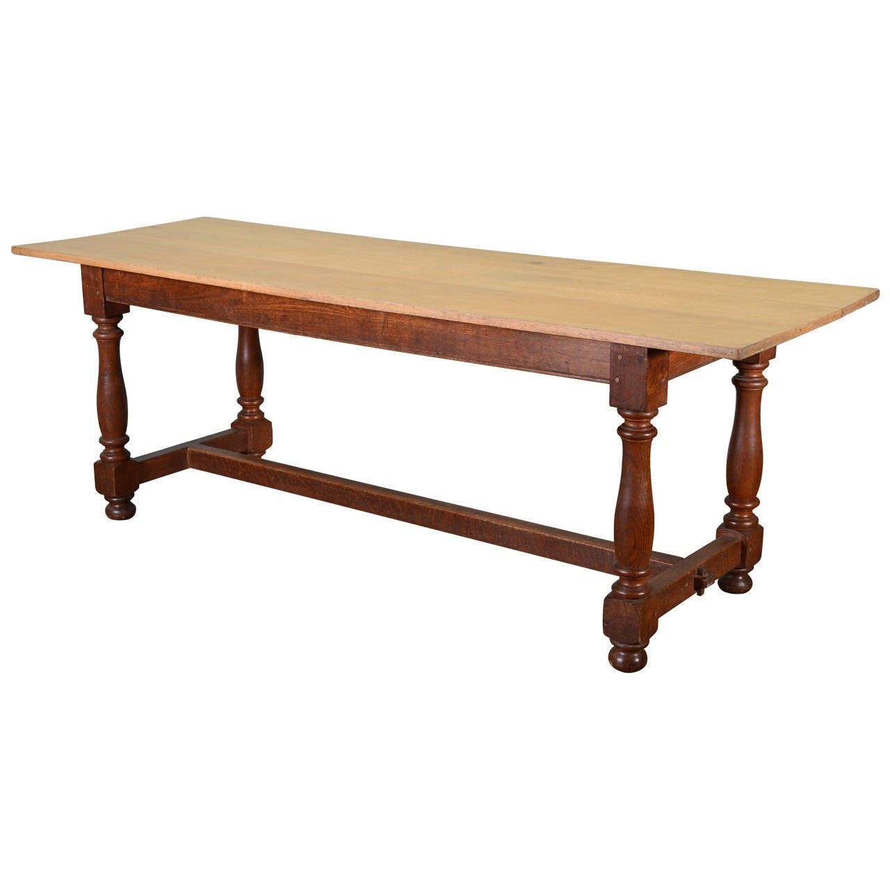 English 19th Century Antique Oak Dining Table For Sale at 1stDibs