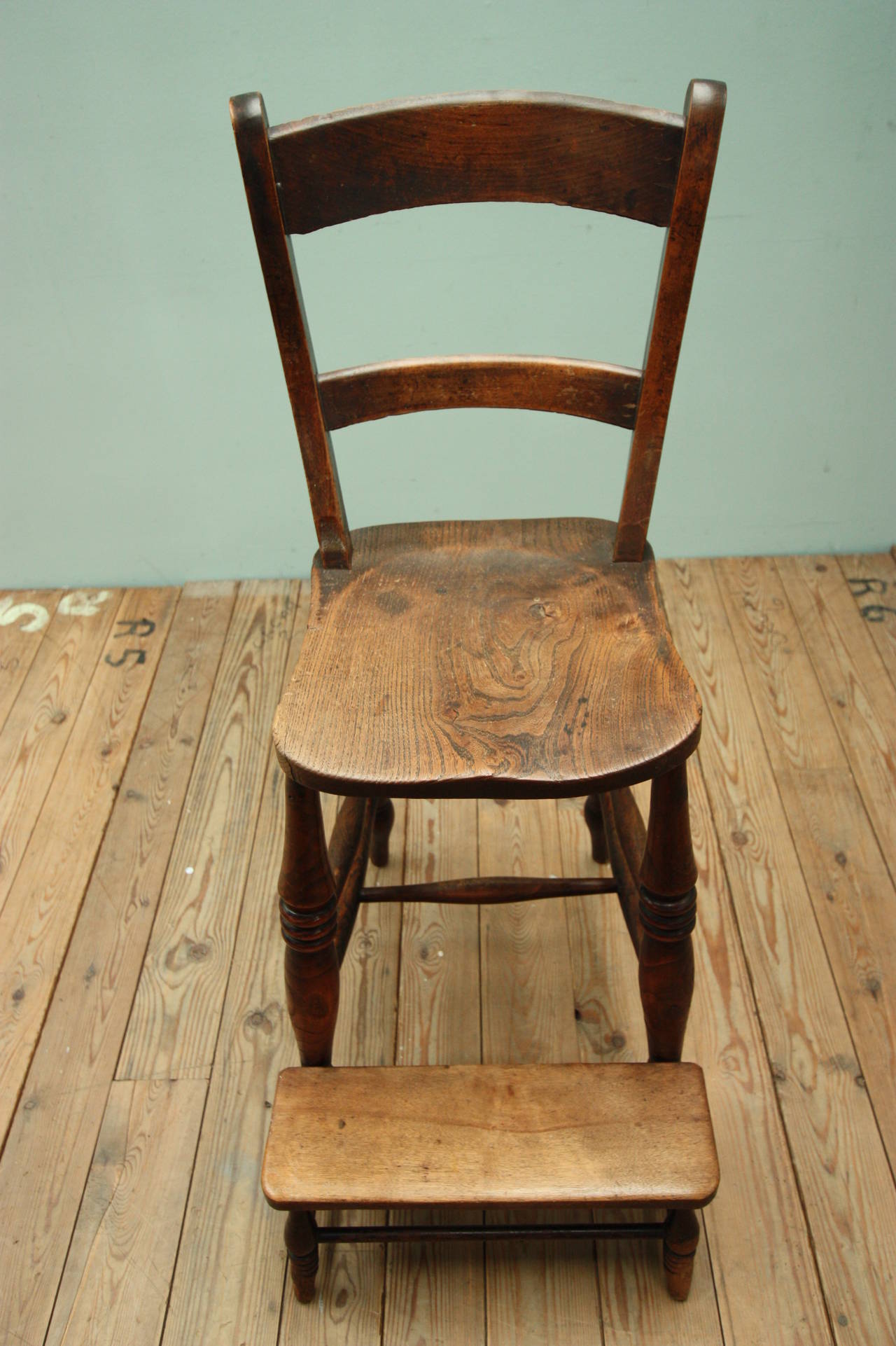 Ash 19th Century Country Antique Barber's Chair For Sale