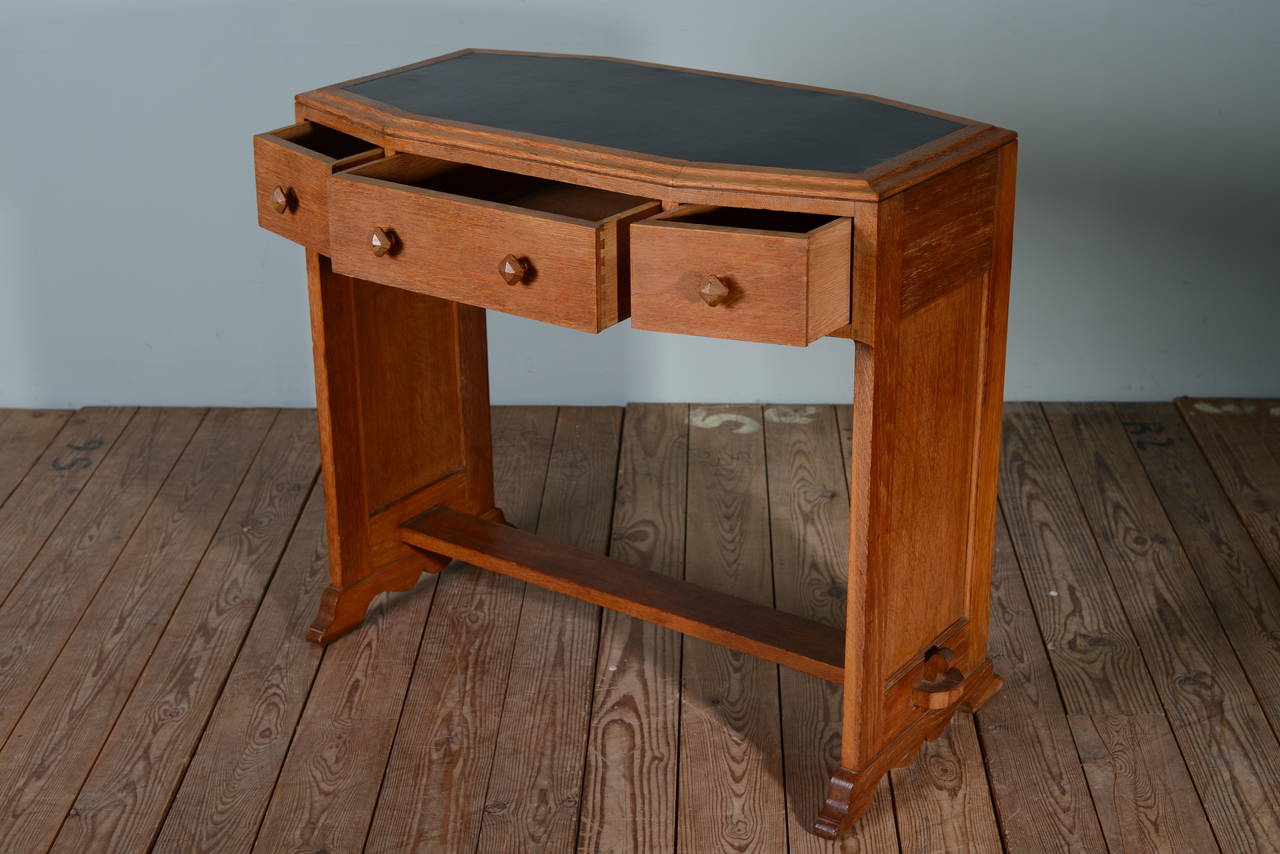 1930s Heals Oak Writing Table In Excellent Condition In Lancashire, GB