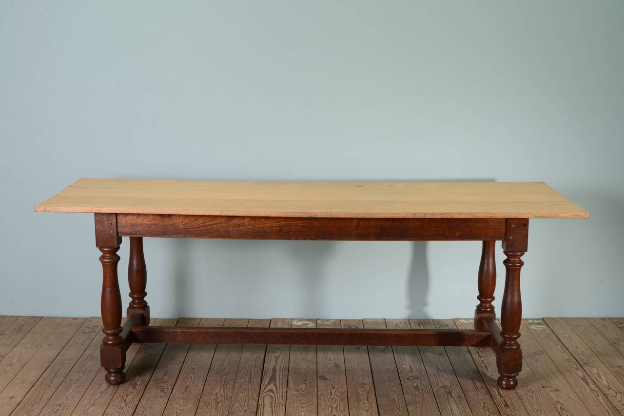 English 19th Century Antique Oak Dining Table