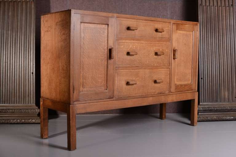 1940er Jahre Cotswold School Oak Sideboard (Englisch)