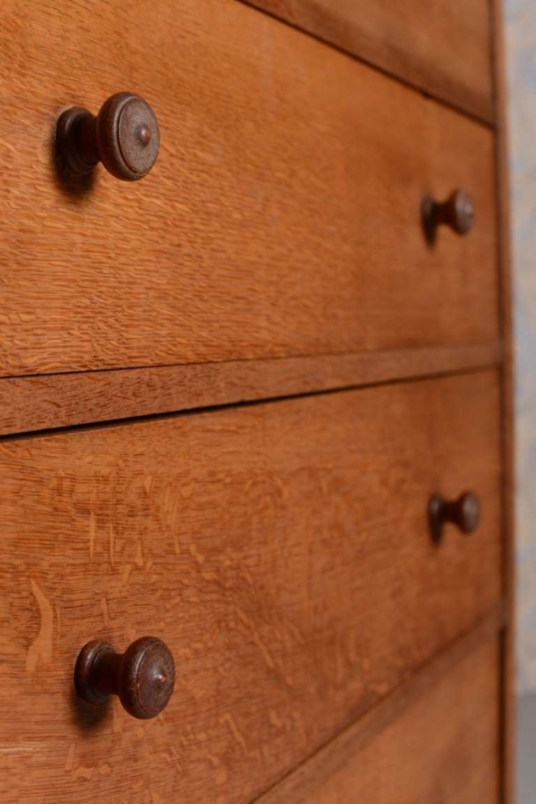 20th Century Heals Antique Oak Letchworth Chest of Drawers.