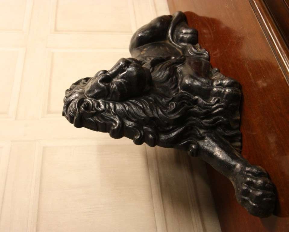 English Handsome Antique Cast Iron Lion Door Stop
