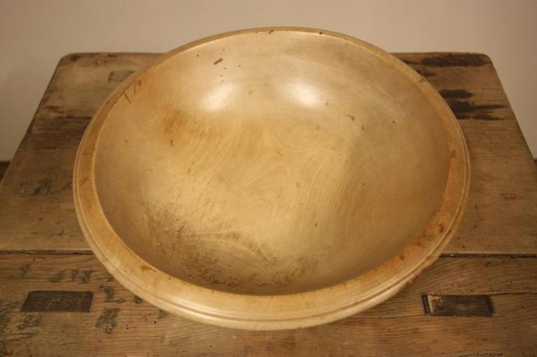 19th Century Large English Antique Sycamore Dairy Bowl