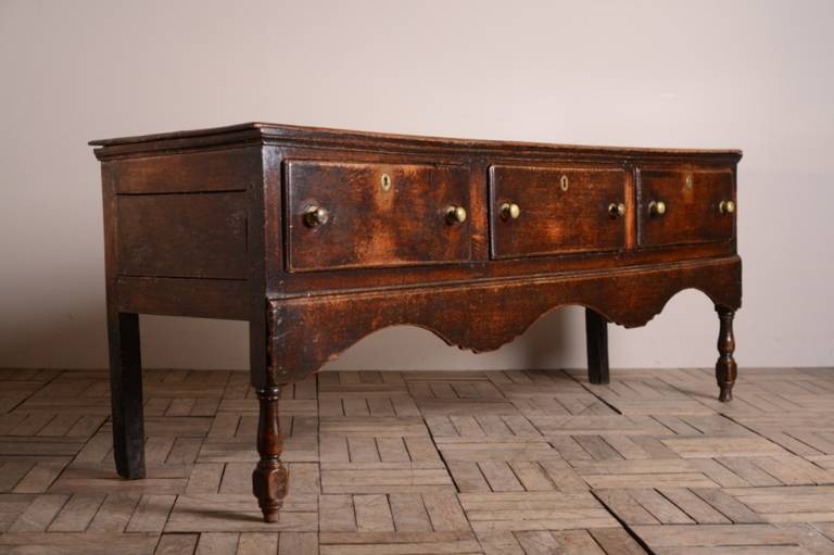 English 18th Century Antique Oak Dresser Base In Excellent Condition In Lancashire, GB