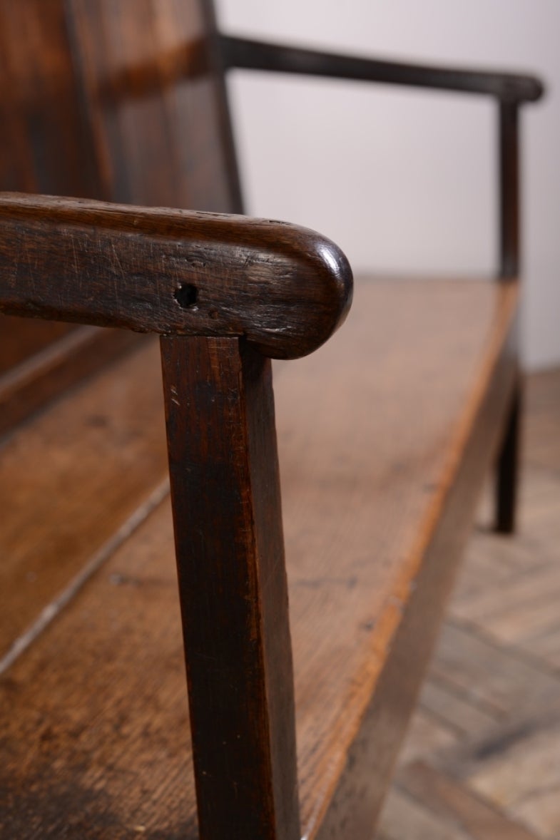 Beautiful Georgian Oak High Back Antique Settle In Excellent Condition In Lancashire, GB