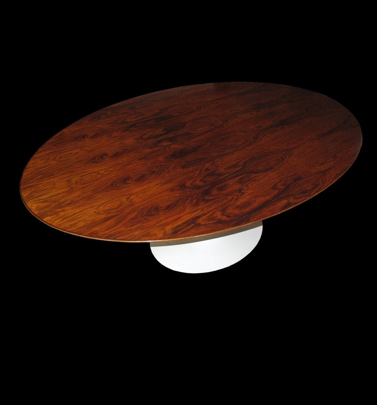 Eero Saarinen rosewood table with 6 tulip chairs 2