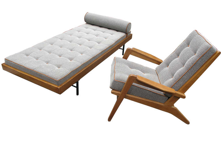 Pierre Guariche 
Free span sofa daybed design circa 1958
Oak and new fabric