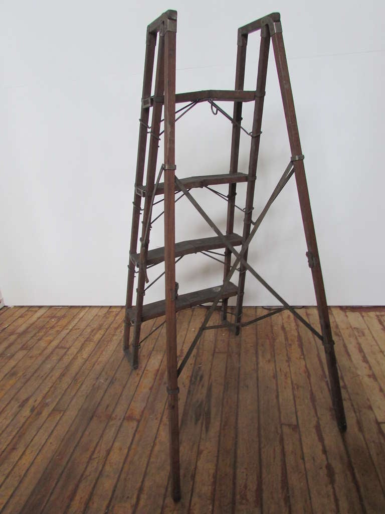 Metamorphic Ladder In Good Condition In Rochester, NY