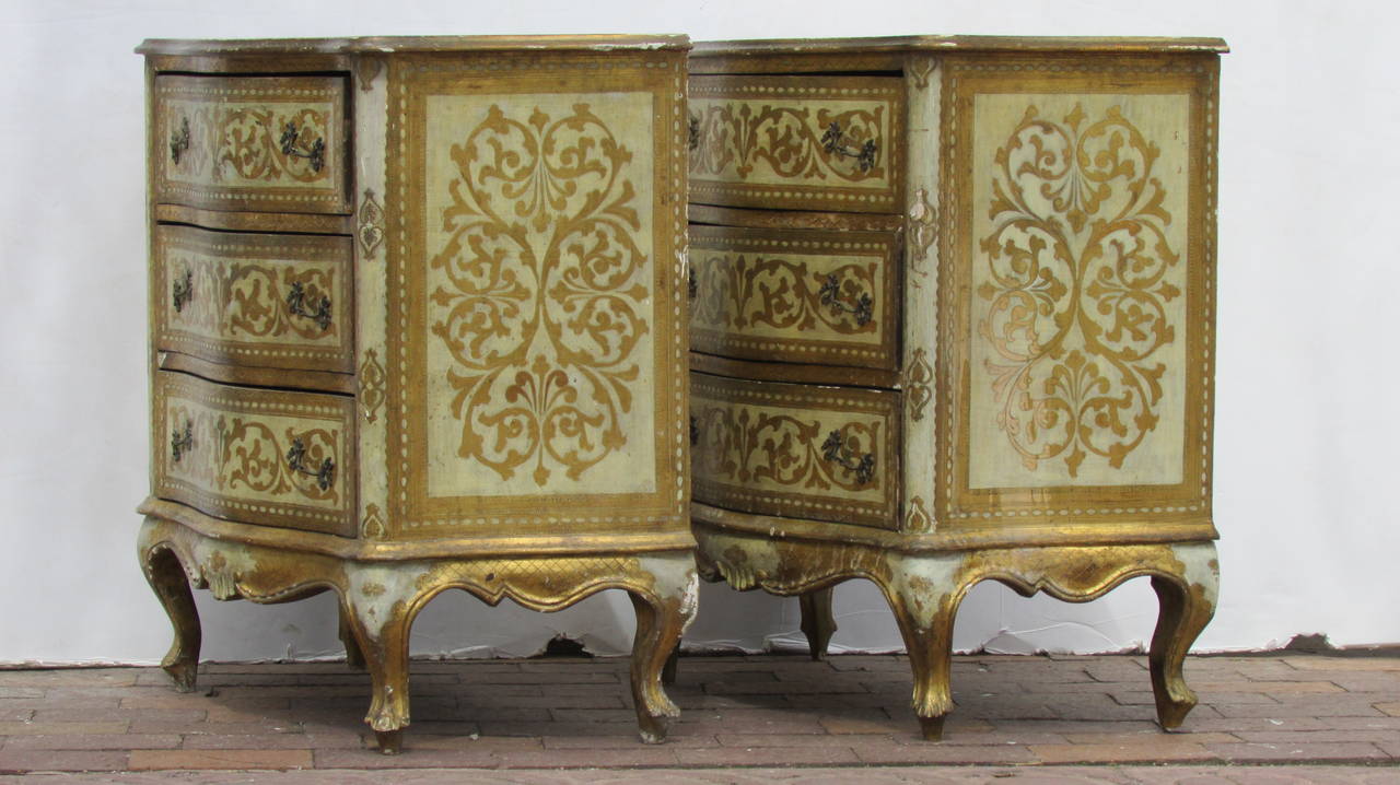 Pair of Venetian Style Three-Drawer Commodes 2