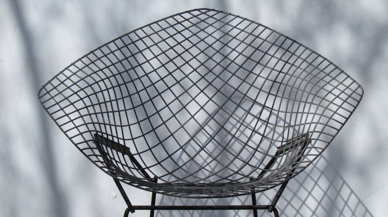 Mid-Century Modern Pair of Harry Bertoia Diamond Chairs