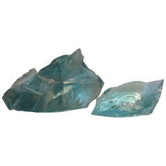 Deux grands culots de verre Aqua Chunk de l'ancienne usine