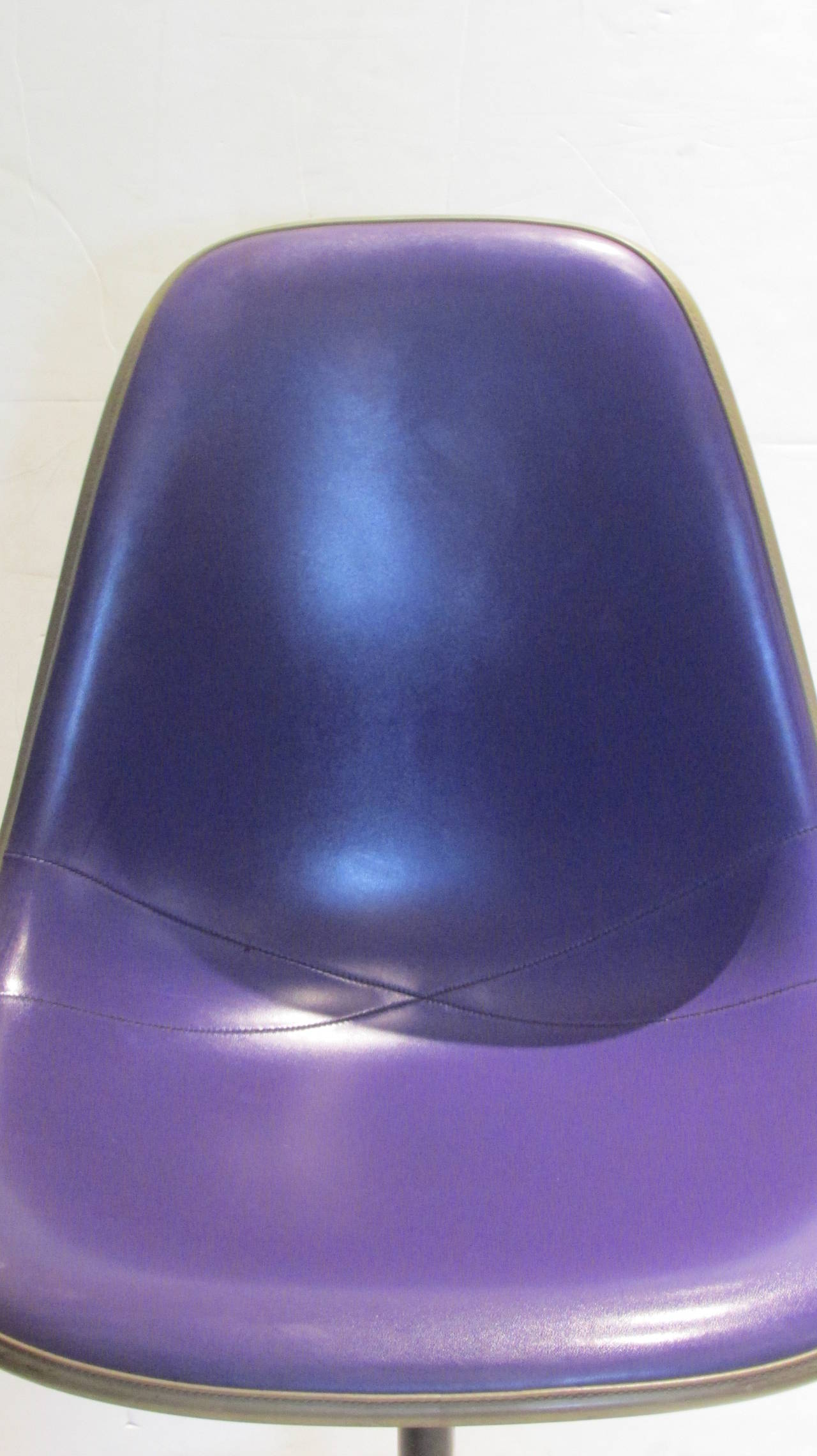 Eames Swivel Chair in Alexander Girard Purple Naugahyde In Excellent Condition In Rochester, NY