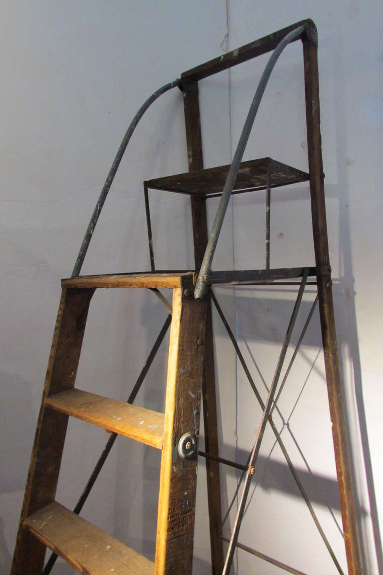 Wood and Steel American Industrial Library Ladder In Good Condition In Rochester, NY