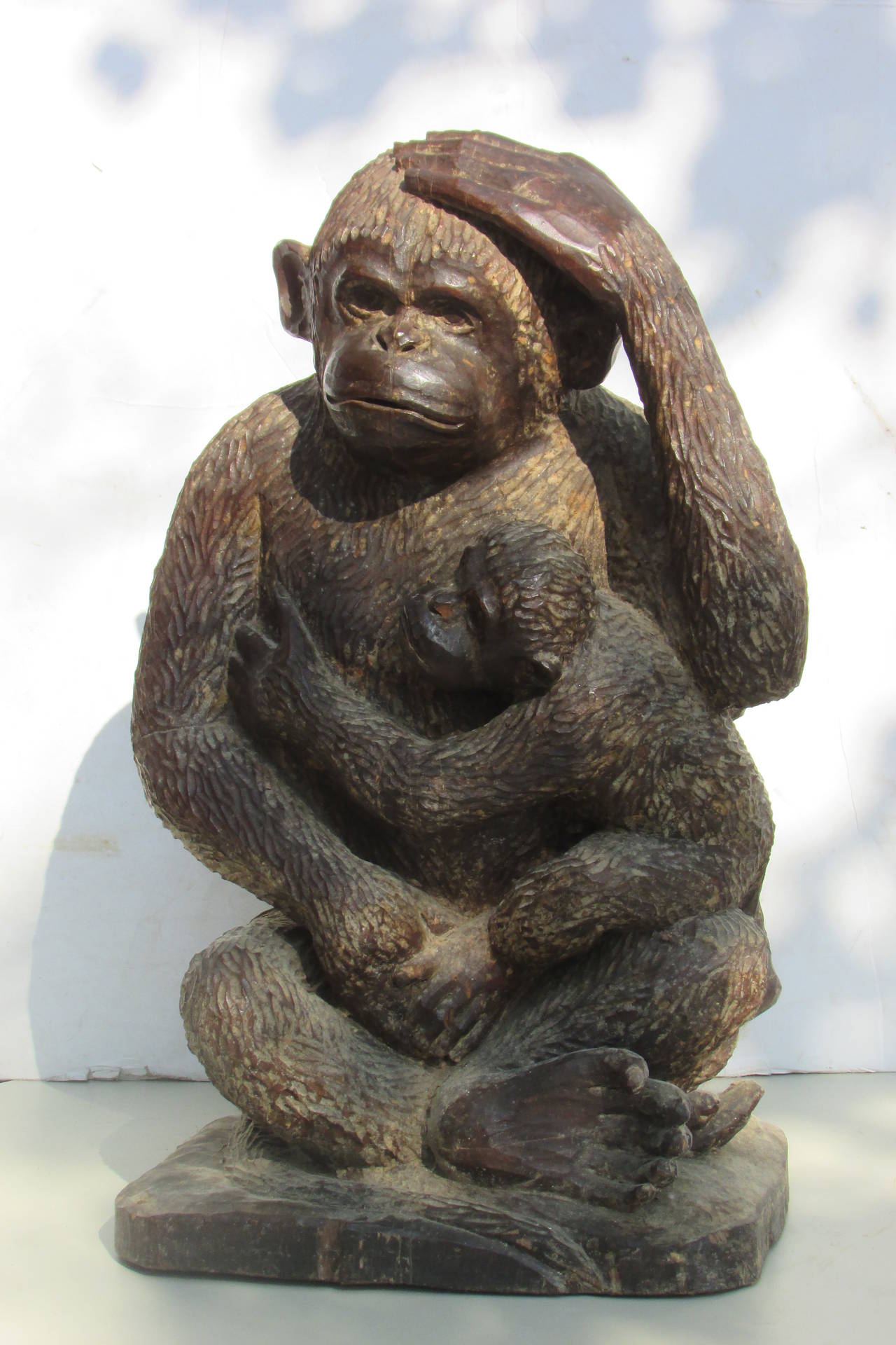 Large Carved Wooden Monkey with Young In Good Condition In Rochester, NY