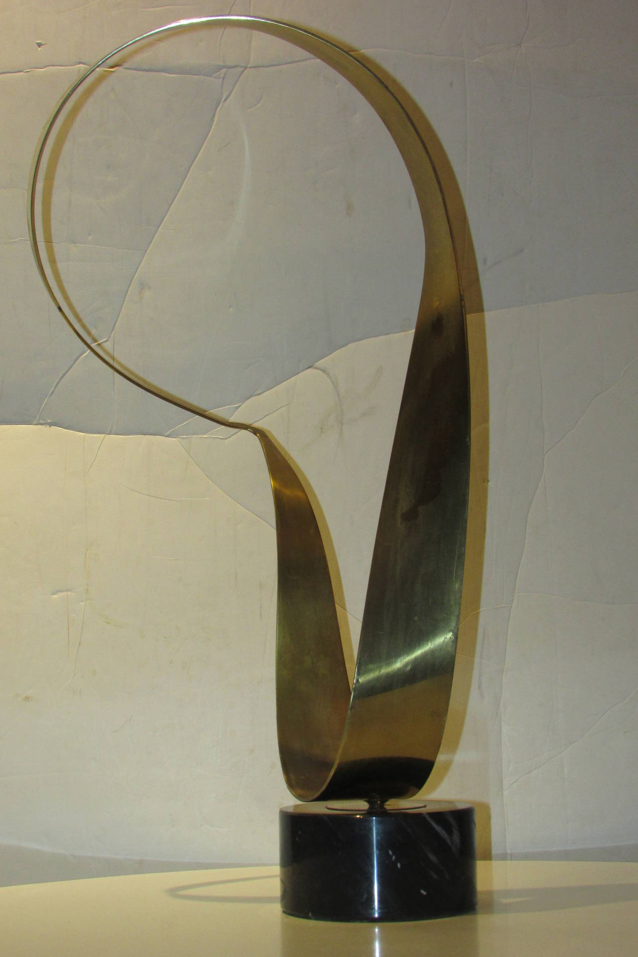 Mid-Century Modern 1970s Abstract Brass Ribbon Sculpture by Curtis Jere