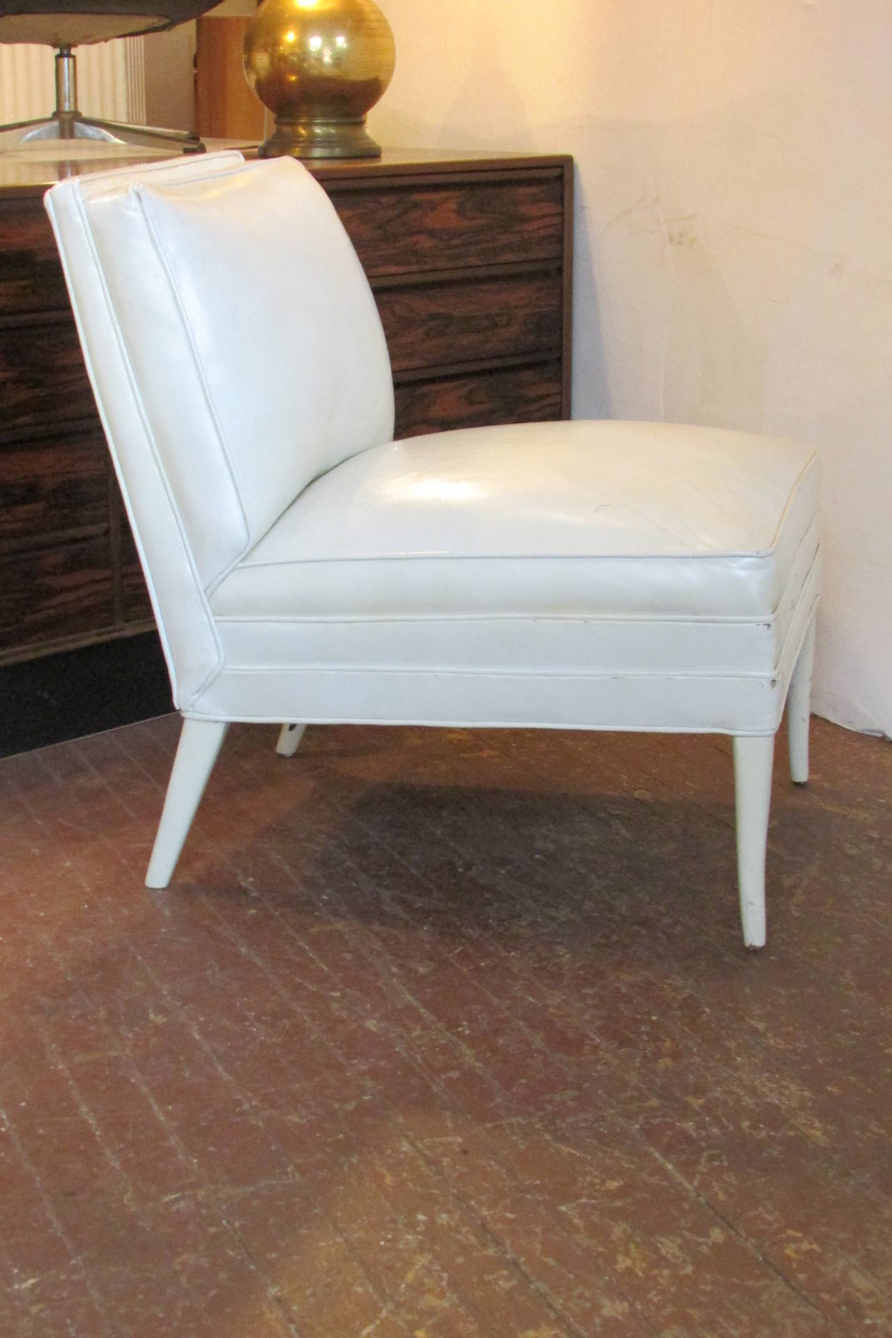 White Leather Lounge Chairs Tommi Parzinger In Good Condition In Rochester, NY