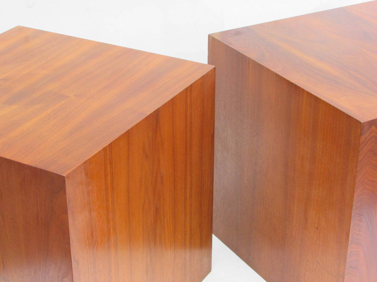 Pair of Modernist Wood Cube Tables In Excellent Condition In Rochester, NY