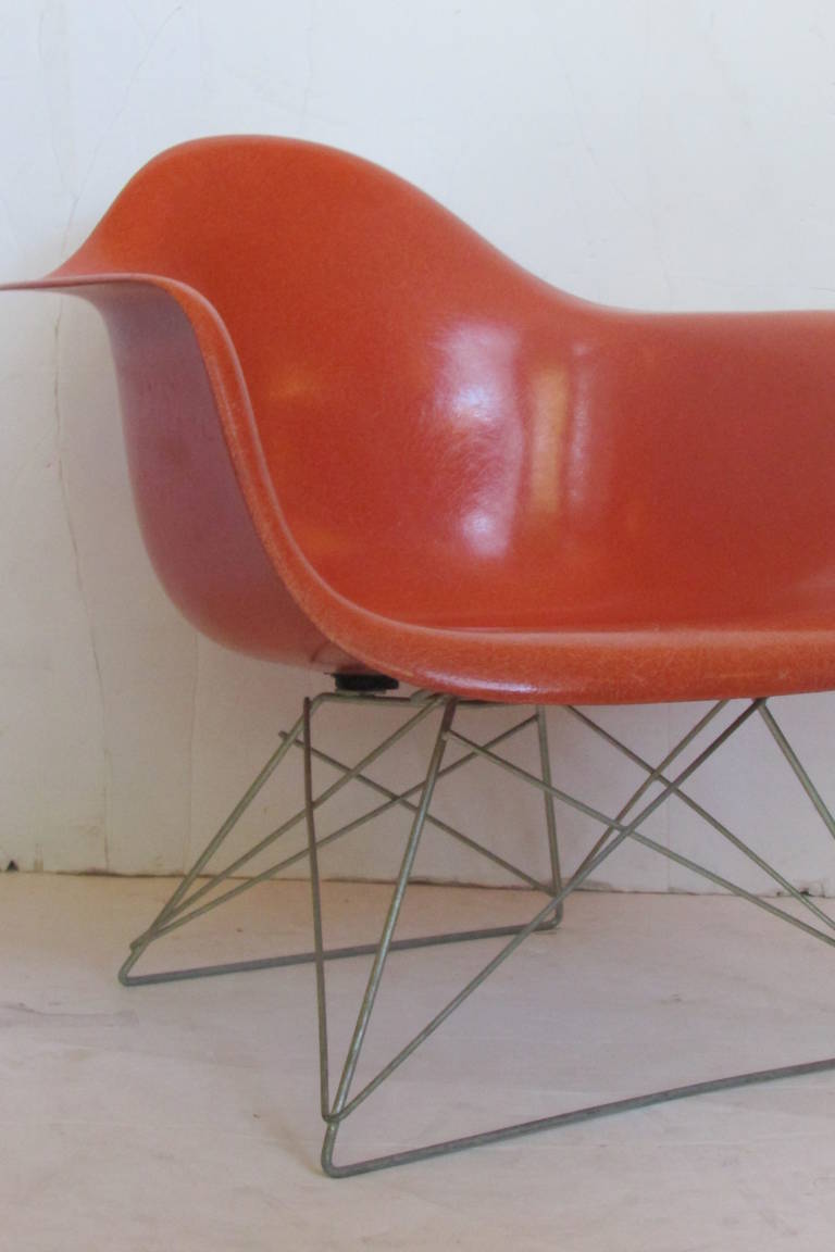 Eames Red Orange LAR Chair with Cats Cradle Base In Excellent Condition In Rochester, NY