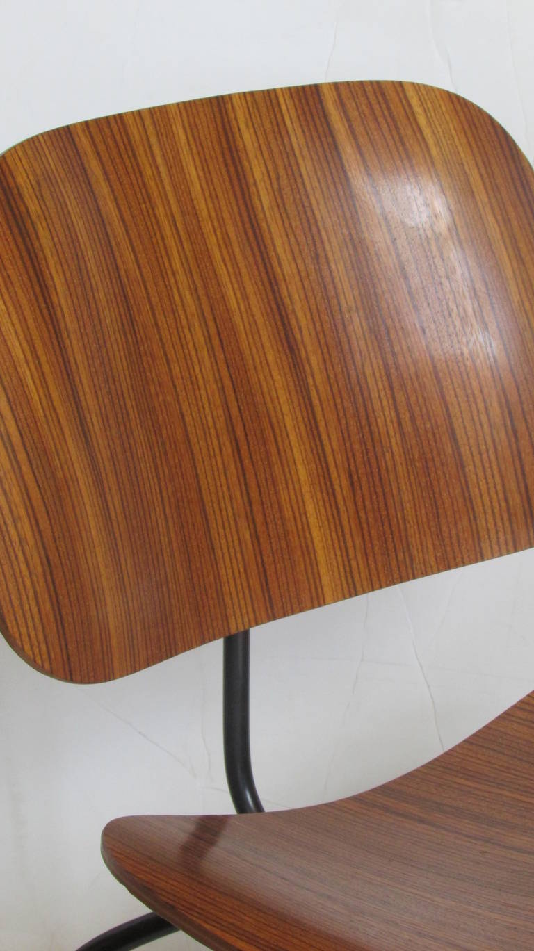 Early Eames LCM in Zebra Wood In Excellent Condition In Rochester, NY