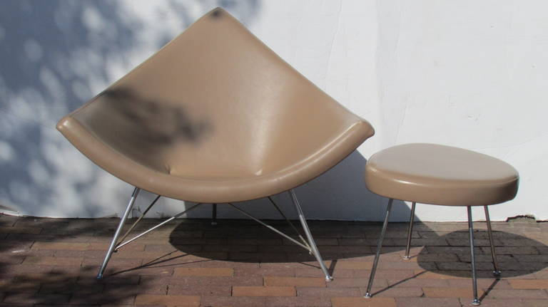 Mid-Century Modern Coconut Chair and Ottoman by George Nelson for Herman Miller