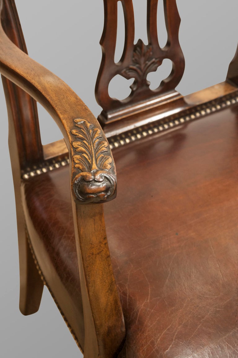 Set of Six Superior Quality George II Style Mahogany Dining Chairs In Good Condition For Sale In Salisbury, GB